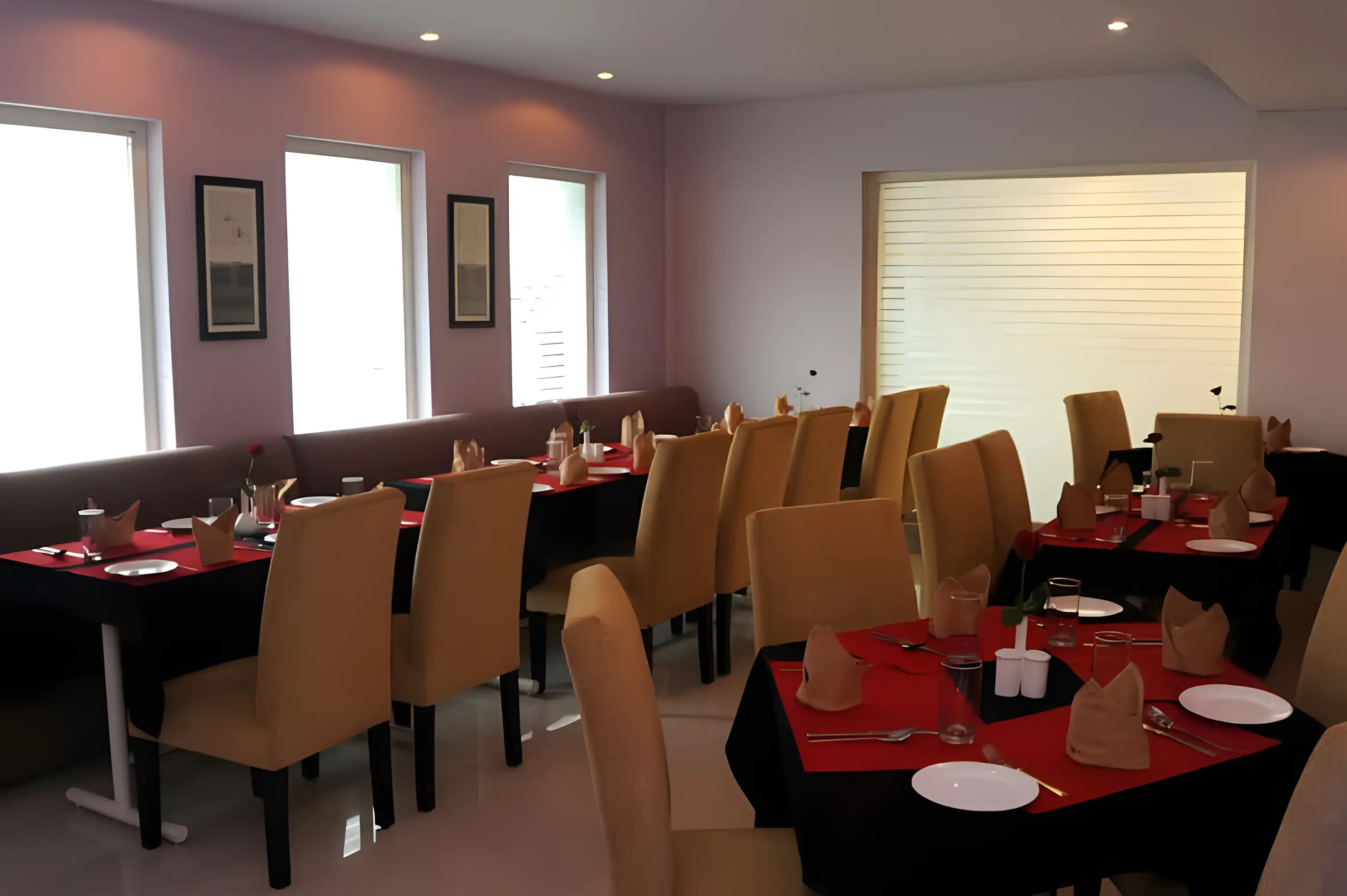 The Dinning area at Grewalz's - A Hotel Jalandhar